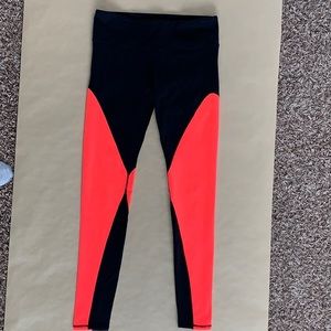 ALO YOGA LEGGINS